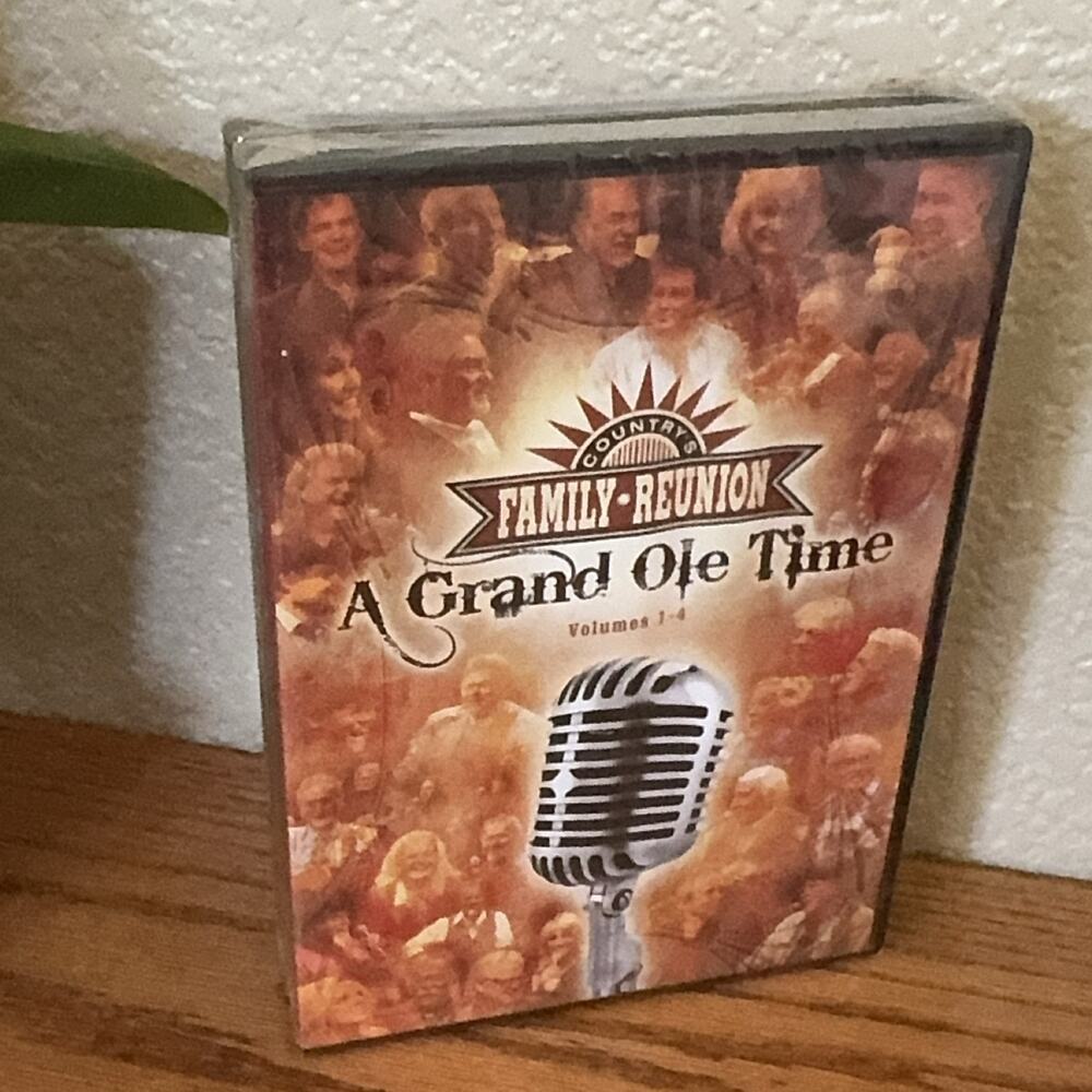 Country's Family Reunion: A Grand Ole Time DVD Set 2-Disc Volumes 1-4 Backstage